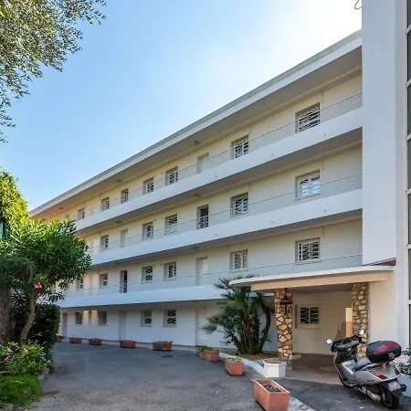 Apartment Le Val Riant By Interhome Cannes